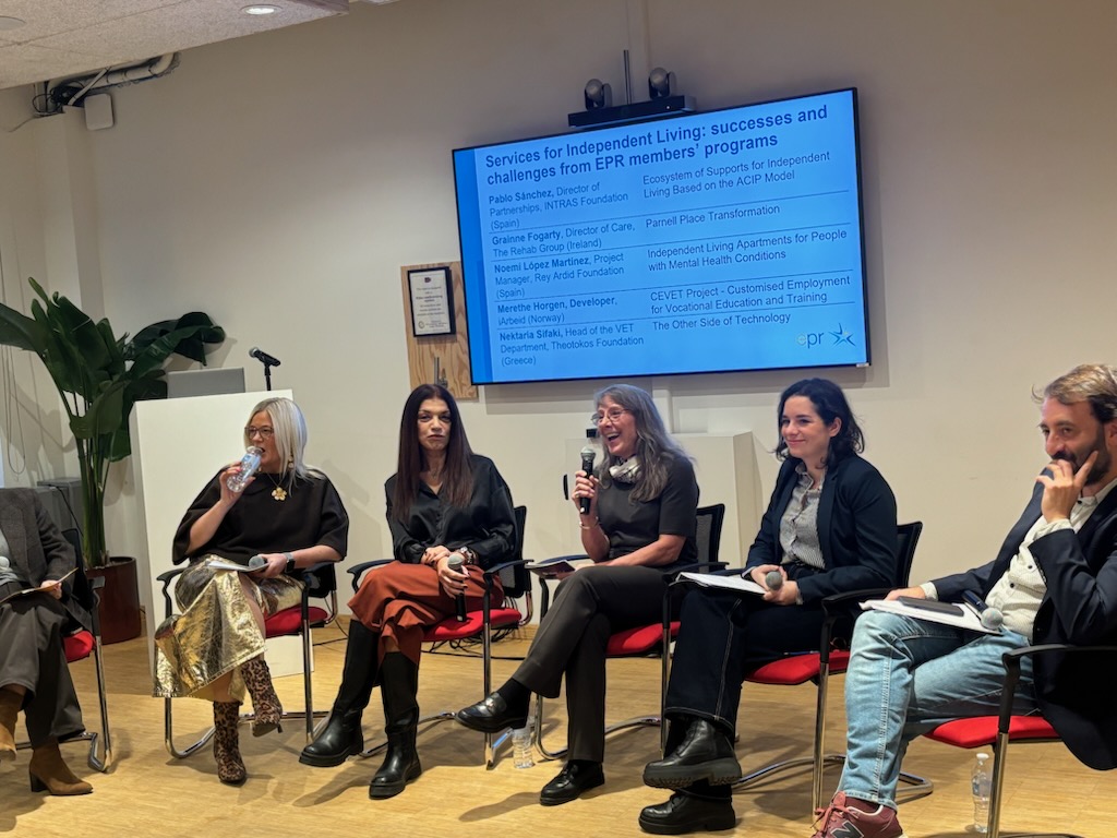 Merethe Horgen på plass hos EPR i Brussel.